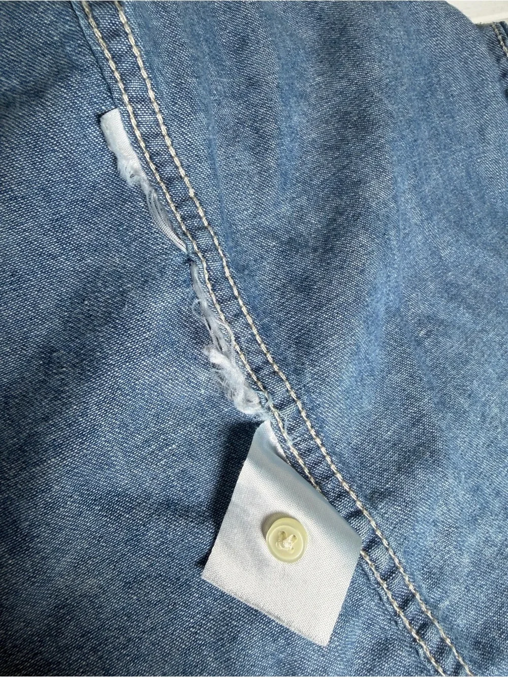 Levi's Classic Fit‎ Western Denim Snap Shirt Blue Long Sleeve Pearl Snaps L